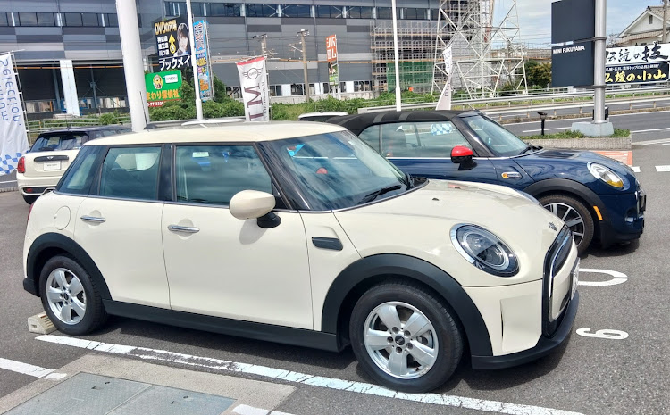 ミニ コンバーチブルのクーパーの日・クーパーデイ・９月８日クーパーの日・ワンに関するカスタム事例の投稿画像1枚目