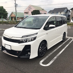 ヴォクシー