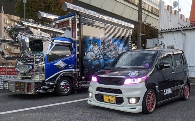ワゴンRスティングレーのスズスポバンパー・RGBイカリング・デコトラ 軽トラ・撮影会✨に関するカスタム事例の投稿画像2枚目