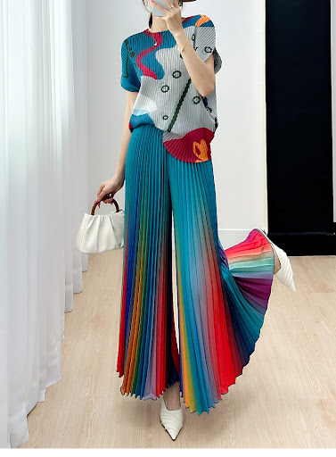 Title 19, Gradient Pleated Wide Leg Pants Skirt. Slimming...