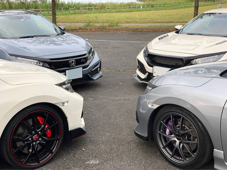 シビックタイプRの白Rさん鳥取来県プチオフ会・やっぱりプチでも楽しい😊・フォーメーション撮影に関するカスタム事例の投稿画像1枚目