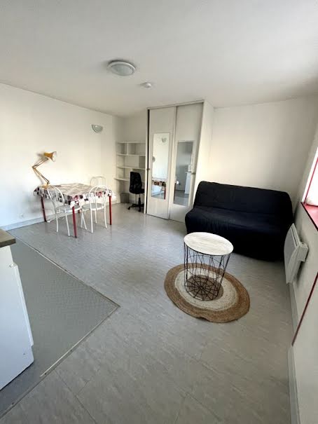Location meublée appartement 1 pièce 22 m² à Limoges (87000), 325 €