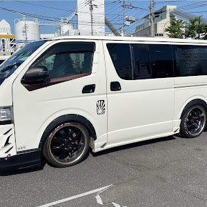 ハイエースバン TRH200V