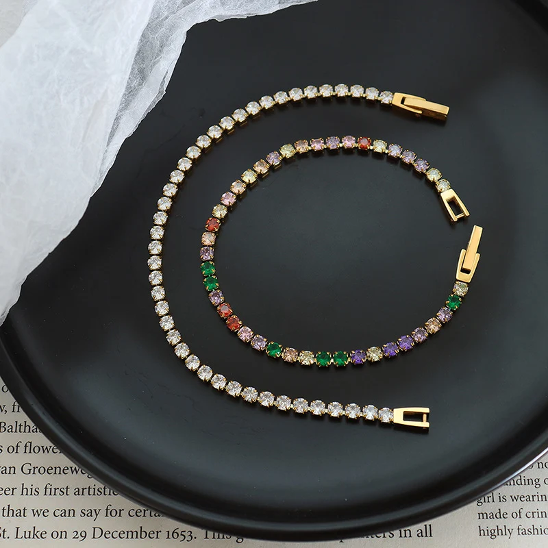 Populaire Licht Luxe Armband met Zirkonia en Kristallen, Kleurecht, voor Dames. Een elegante en duurzame accessoire voor dagelijks gebruik.