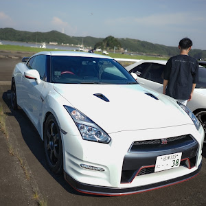 NISSAN GT-R R35