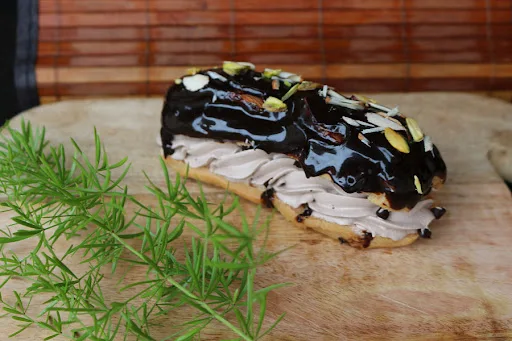 Chocolate Eclair