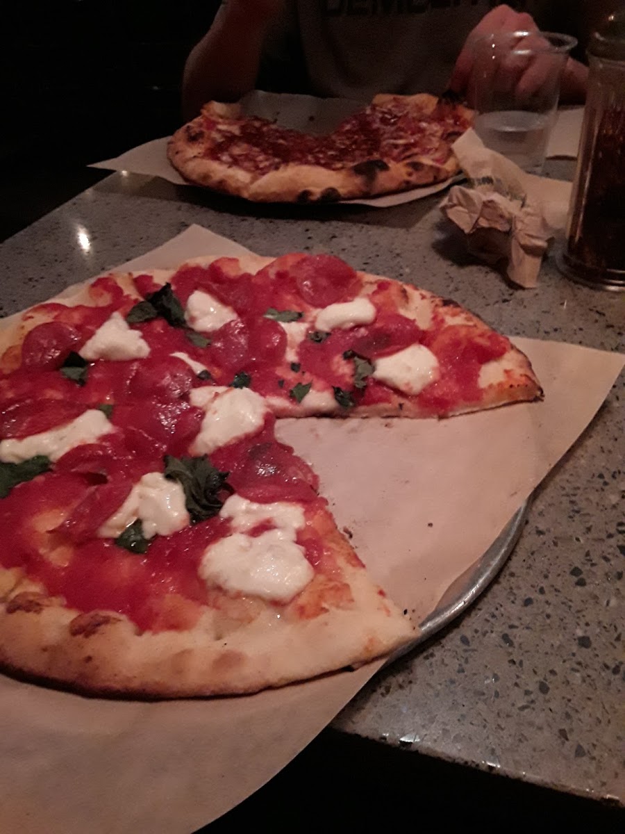 Gf Margheroni pizza