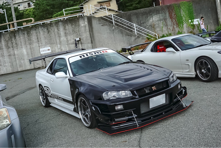 スカイライン GT-Rのしゅんぱんだ・BNR34GTR・スカイラインGTRに関するカスタム事例の投稿画像1枚目