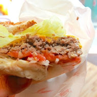 Juicy Burger 朱熹漢堡(高雄大立店)
