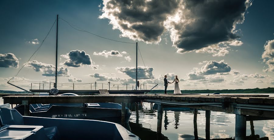 Svadobný fotograf Mikhail Miloslavskiy (studio-blick). Fotografia publikovaná 30. júla 2019