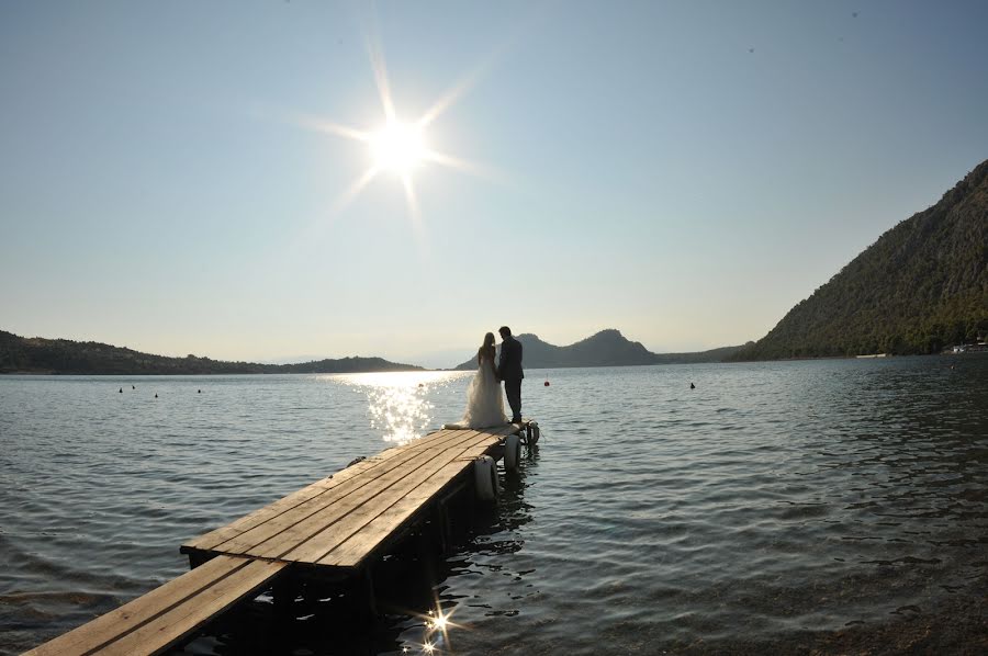 Fotografo di matrimoni Frank-Evi Panousis-Michala (photoidolo). Foto del 18 aprile 2015