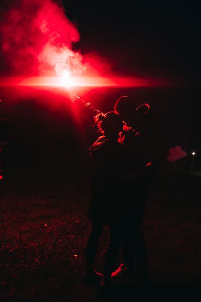 Fotógrafo de casamento Mariya Komarova (marika90). Foto de 30 de agosto 2016