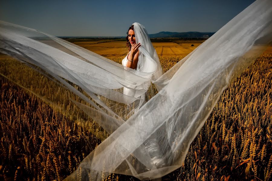 Huwelijksfotograaf Claudiu Negrea (claudiunegrea). Foto van 1 juli 2019