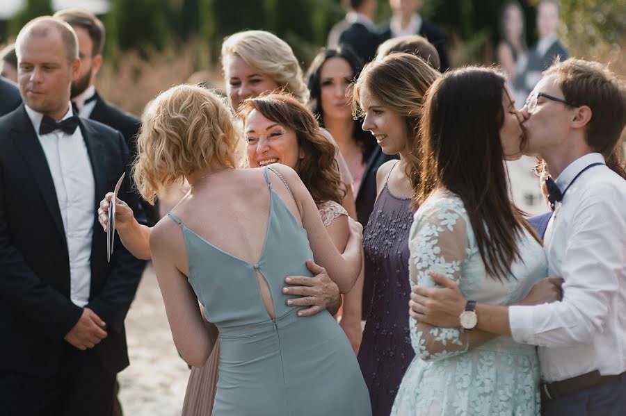 Fotógrafo de bodas Viktoriya Romanova (panna). Foto del 3 de abril 2020