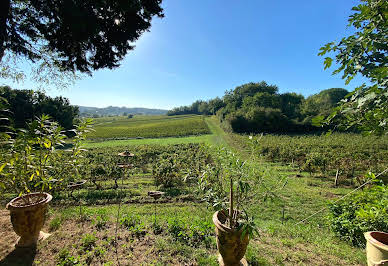 Atypical property with panoramic view 3