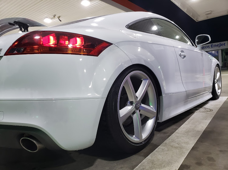 TT クーペの真夜中の洗車祭り・GANBASS・M2コンペティション・洗車部・ヌルテカに関するカスタム事例の投稿画像1枚目