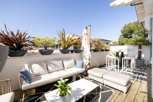 Apartment with terrace 1