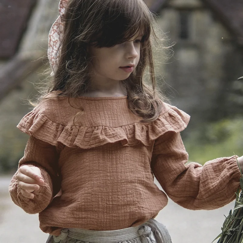 T-shirt Enfant Col Rond Manches Longues à Volants Double Couche Confortable et Chic Parfaite pour Les Filles au Quotidien et en Soirée.