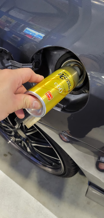 マークXジオのガソスタ映え・ENEOS添加剤・向日葵畑🌻・投稿忘れてた・9月もよろしくお願いしますに関するカスタム事例の投稿画像3枚目