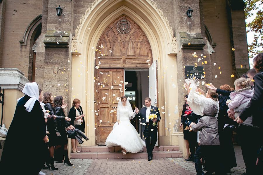 Fotografo di matrimoni Denis Sisin (sisindenis). Foto del 23 settembre 2017