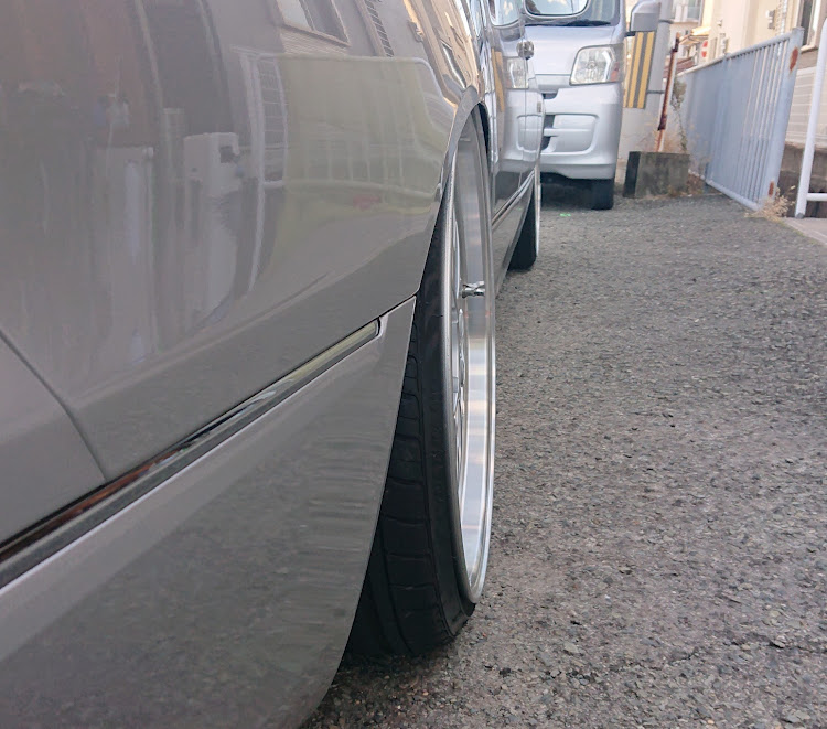 セルシオのセルシオ・BBS・頑張れダイハツ・年末年始安全運転でいきましょうに関するカスタム事例の投稿画像5枚目