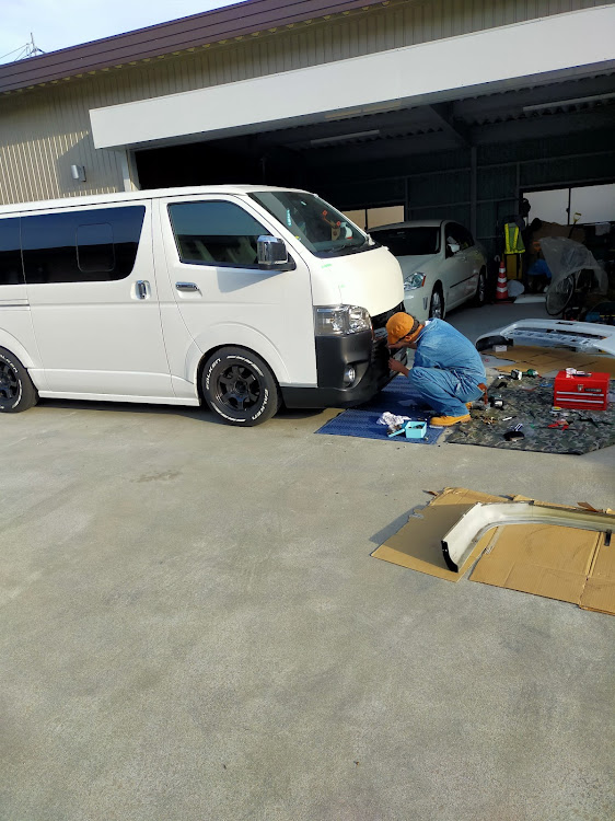 ハイエースバンのゴールデンウィーク最終日・低そうで低くない少し低い車・滋賀・DIY・ハイエース4WD生足に関するカスタム事例の投稿画像1枚目