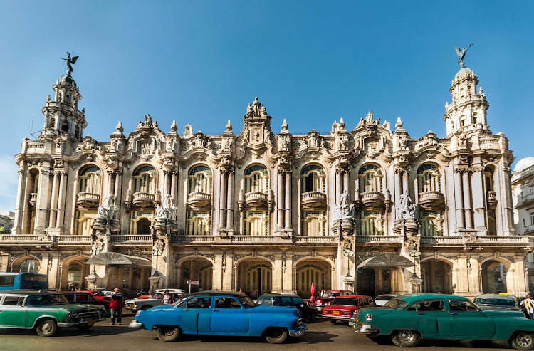 The Great Theater of Havana at rush hour.