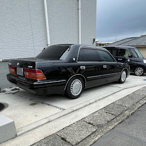 クラウンセダン GS151H