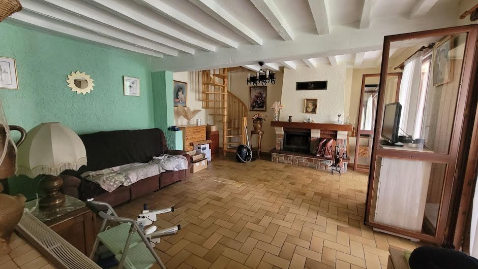 Vente propriété 5 pièces 224 m² à Savigny-sur-Braye (41360), 229 000 €