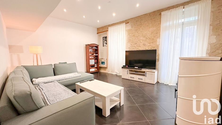 Vente appartement 5 pièces 119 m² à Nimes (30000), 249 000 €