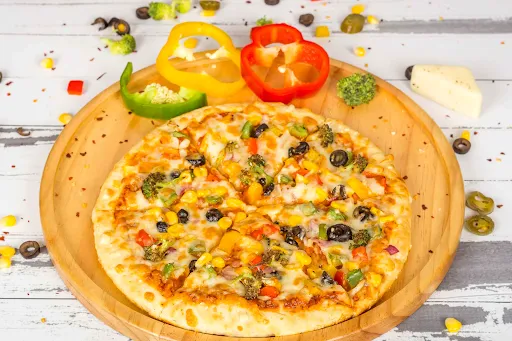 Onion And Mushroom With Capsicum Pizza