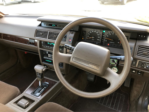 日産 セドリックを華麗にカスタム By Nobuautoservice 01 15 新しくy31セドリックが仲間入りしました 2 0のブロアムノンターボです Cartune
