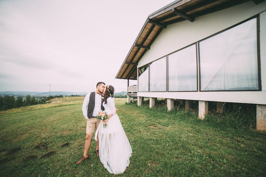 Fotógrafo de casamento Elya Minnekhanova (elyaru). Foto de 27 de agosto 2017