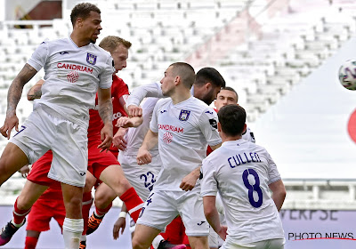 "Als men anno 2021 voor een match van vier miljoen euro zelfs nog geen GoPro'tje op de deklat kan hangen ..."