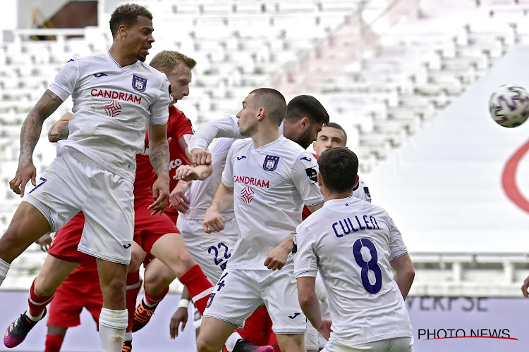 Anderlecht wil een nieuwe spits in Italië gaan halen 