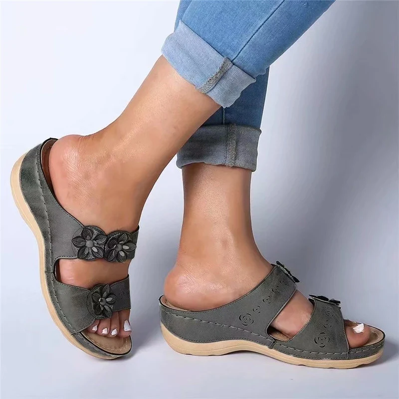 Sandalias y Zapatillas Sweet Flowers Para Mujer Comodidad y Estilo Floral Perfectas Para Verano Disfruta de la Frescura y Diseño Único.