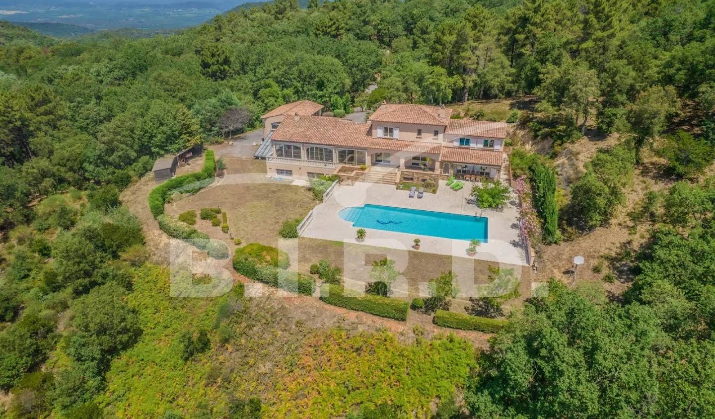 Villa avec piscine et terrasse La Garde-Freinet