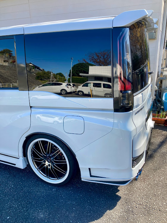 ステップワゴンスパーダのハミタイ対策に関するカスタム事例の投稿画像1枚目