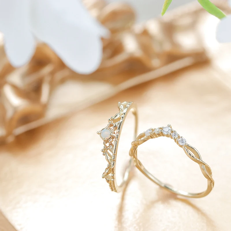 Bague Creuse Exquise Couronne Fille Un bijou ravissant qui rehausse votre style avec élégance et raffinement, parfait pour les jeunes femmes soucieuses de la mode