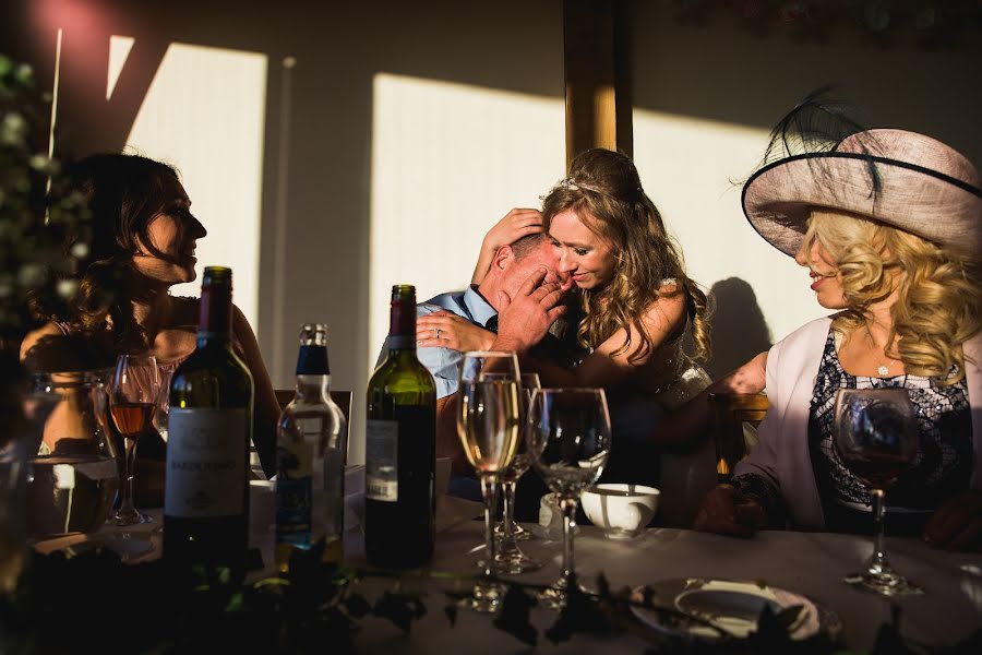 Fotografo di matrimoni Aaron Storry (aaron). Foto del 3 maggio 2017