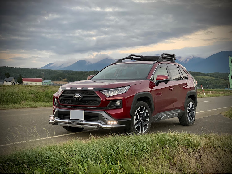 RAV4のセンシュアルレッドマイカに関するカスタム事例の投稿画像2枚目