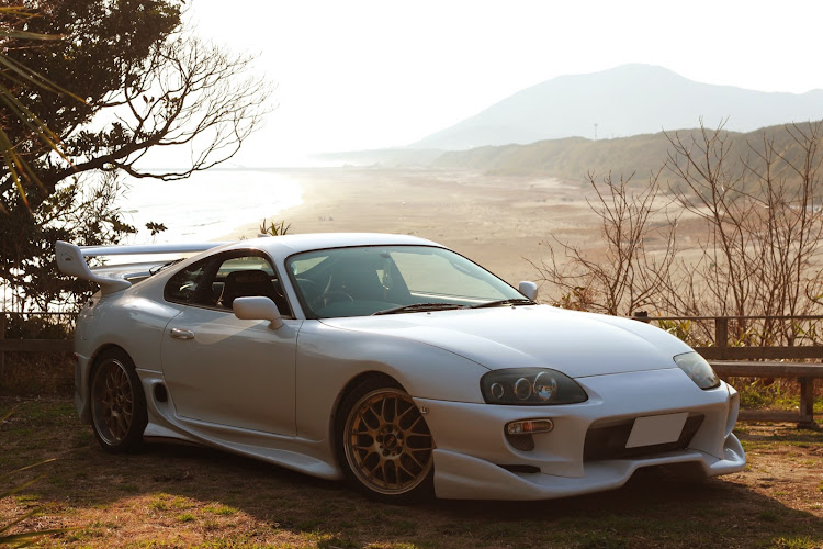 スープラのドライブ・海岸沿い・砂浜スタック・太平洋ロングビーチ・渥美半島に関するカスタム事例の投稿画像1枚目