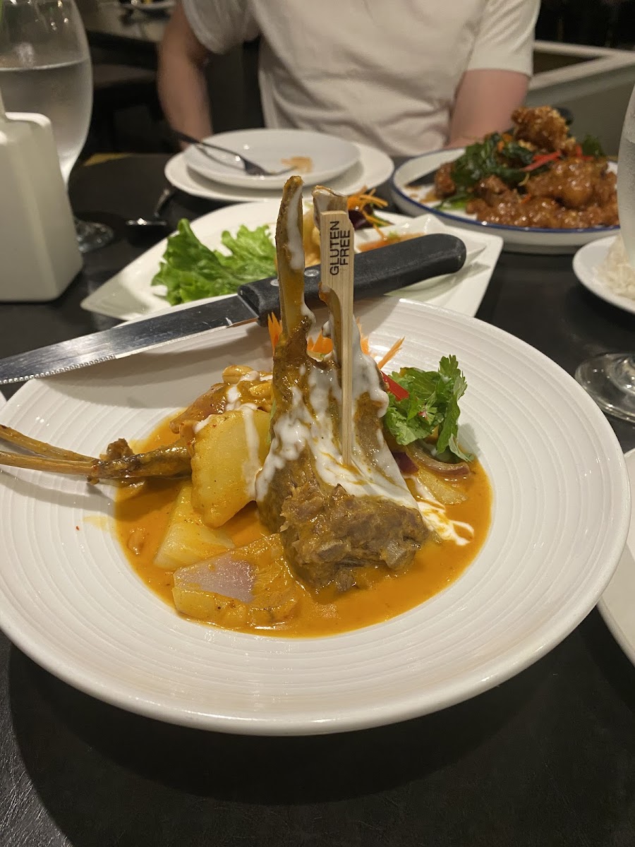 Lamb massaman curry with allergy marker