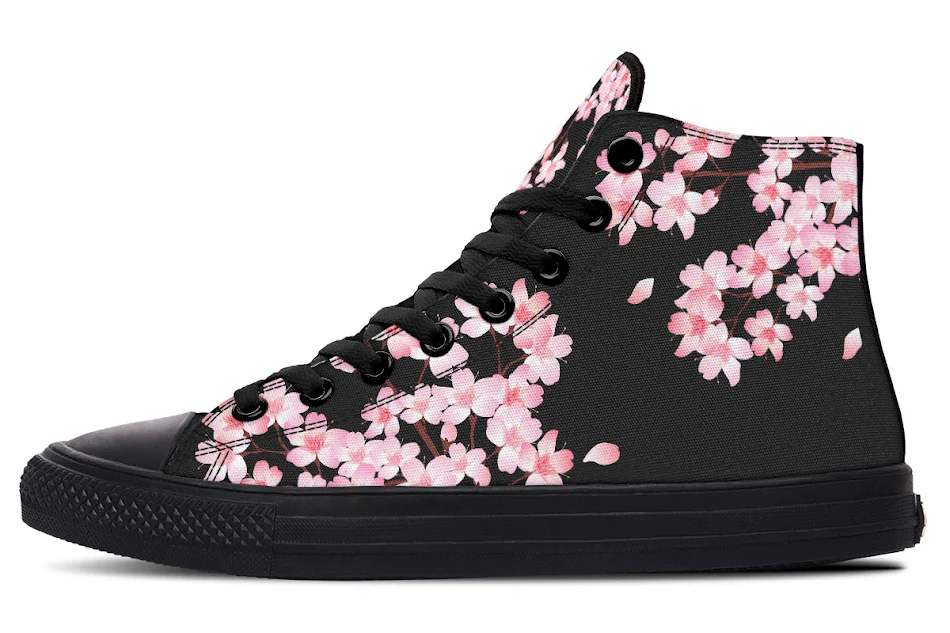 Scarpe alte in tela stampata per coppie, un look coordinato e alla moda, comode e perfette per ogni occasione informale.