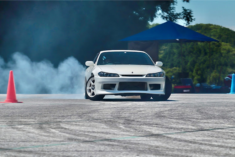 シルビアのドリフト・シルビア・S15・奥伊吹モーターパーク・yzサーキットに関するカスタム事例の投稿画像1枚目