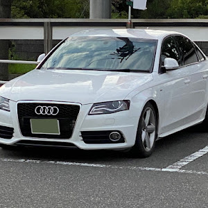 A4 セダン