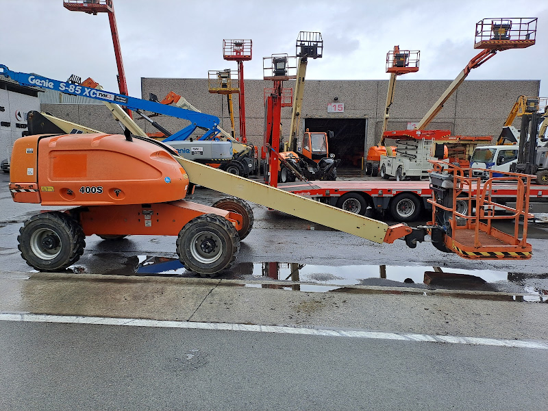 Picture of a JLG 400S