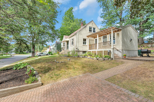 Maison avec jardin et terrasse 4