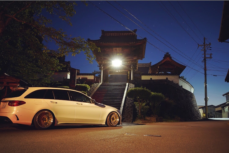 Cクラス ステーションワゴンのSILLIEST8・憧れの車バトン・お寺・自動車税に関するカスタム事例の投稿画像1枚目