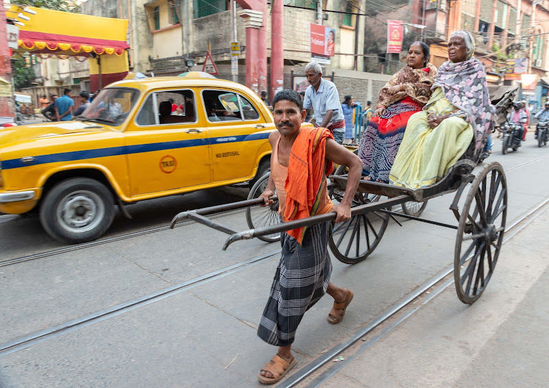 Portami sul tuo risciò, tra le strade di Calcutta di Domenico del Rosso